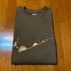 Nike Embroidered Crewneck Sweatshirt
